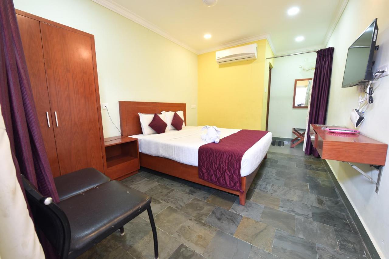 Hotel King Park Puduccseri Kültér fotó