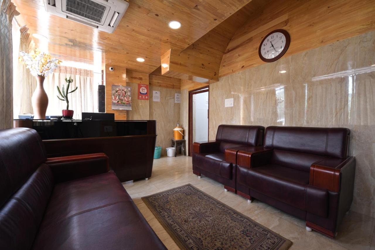Hotel King Park Puduccseri Kültér fotó