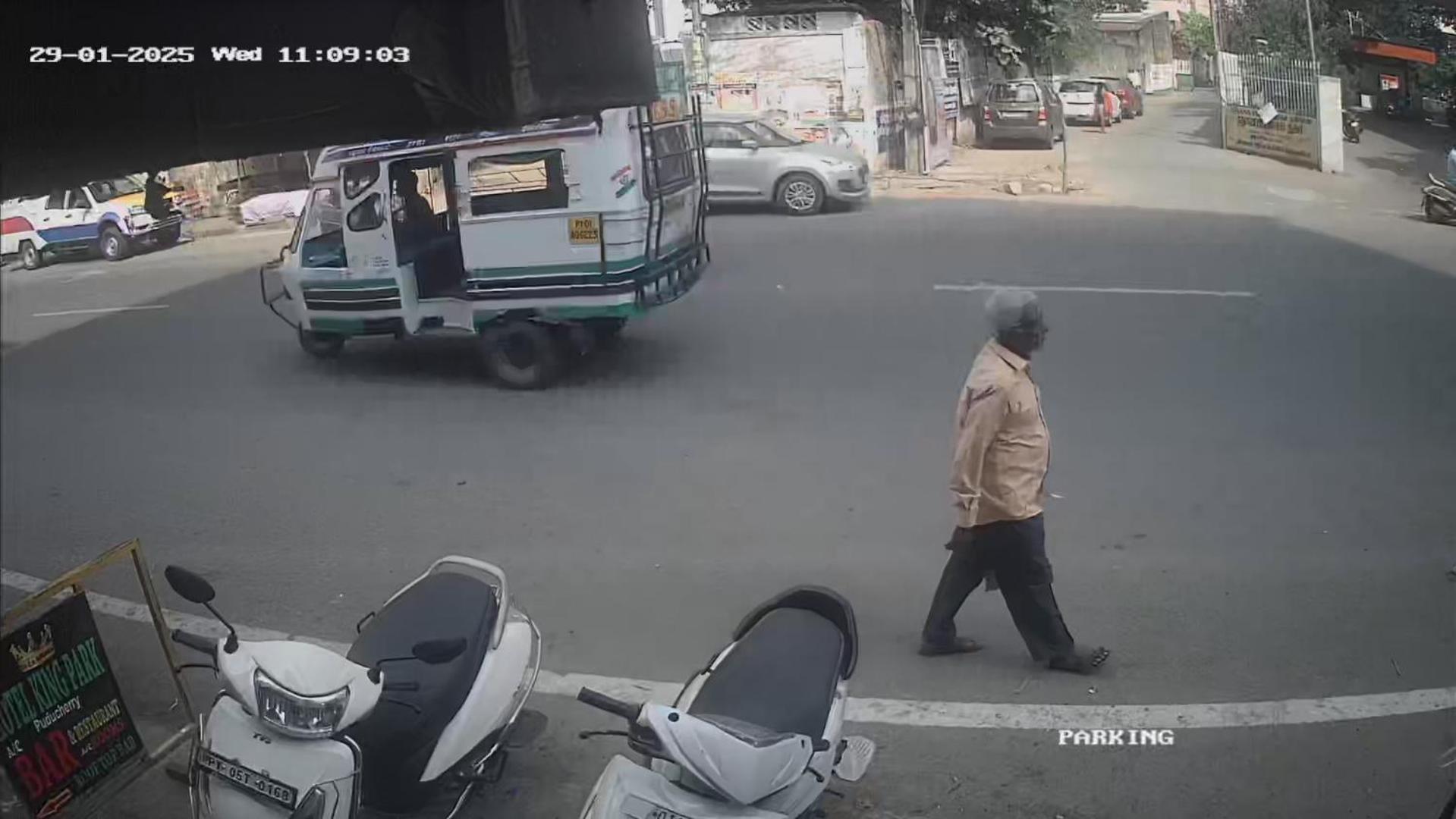 Hotel King Park Puduccseri Kültér fotó